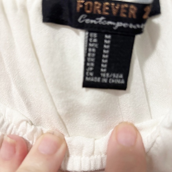 Forever 21 Womens White Puff Sleeve Ruffled Crop Blouse Size Medium NWT - Picture 6 of 9